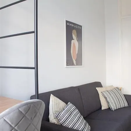 Floor Studio-apartment In Kruununhaka